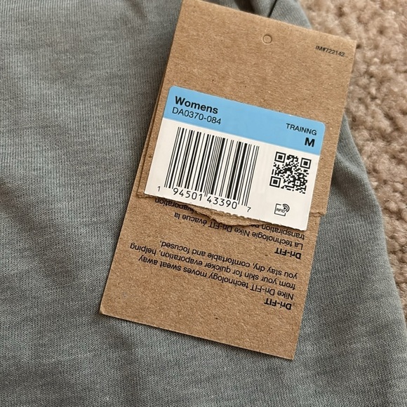 Nike Gray Sleeveless Relaxed Tank Top Womens size medium NWT - Picture 4 of 4